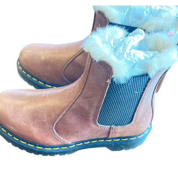 Dr. Martens 2976 Faux Shearling Chelsea Boot Saddle Tan NEW! - Picture 5 of 8